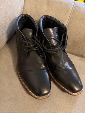 Men's robertdavid Black man made Leather-like Chukka Boots